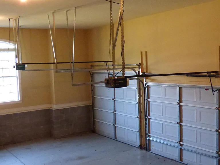 100 Mayfair Ct — Photo 36