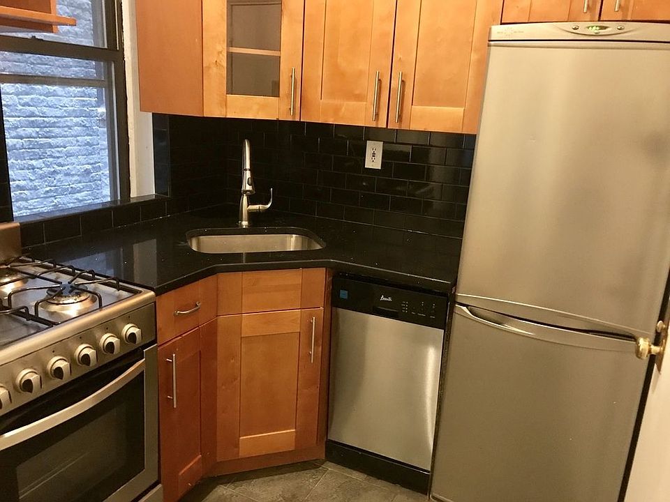 1st image of 11 Jones St APT 2