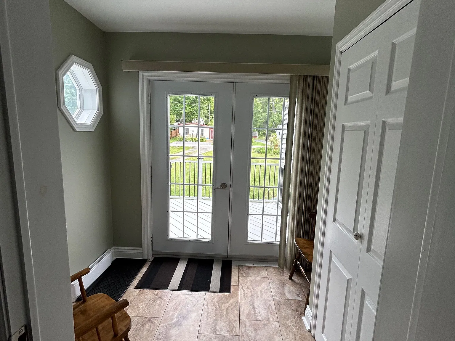 3 bed, $2,300 — Photo 3