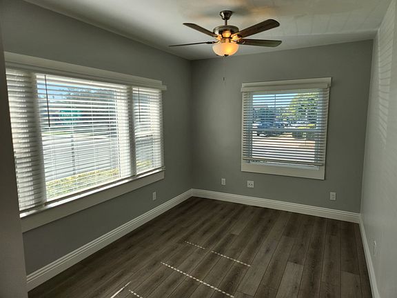 4th image of 302 Thorn St APT 3
