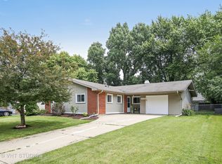 2075 Shepard Rd, Hoffman Estates, IL 60169