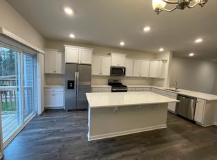 89 Melanie Way, Manahawkin, NJ 08050