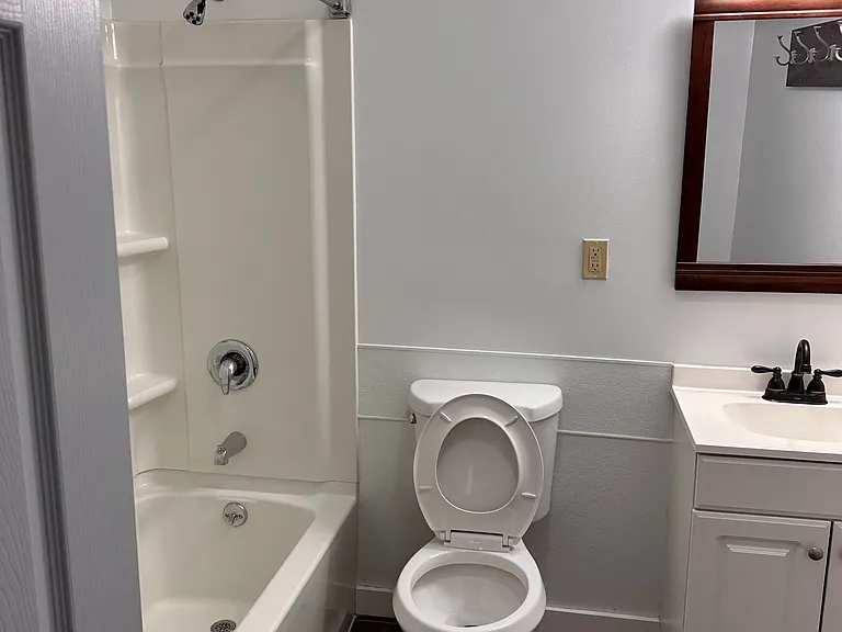 72 Front St #72 — Photo 5