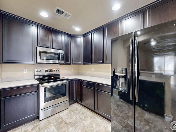 5th image of 4845 Hahns Peak Dr #202