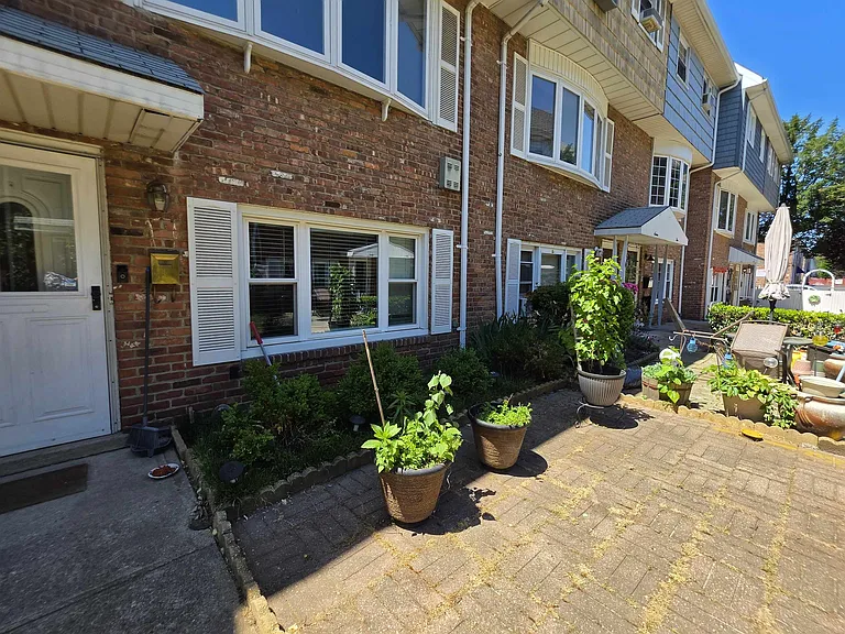 9 Elna Ct — Photo 6