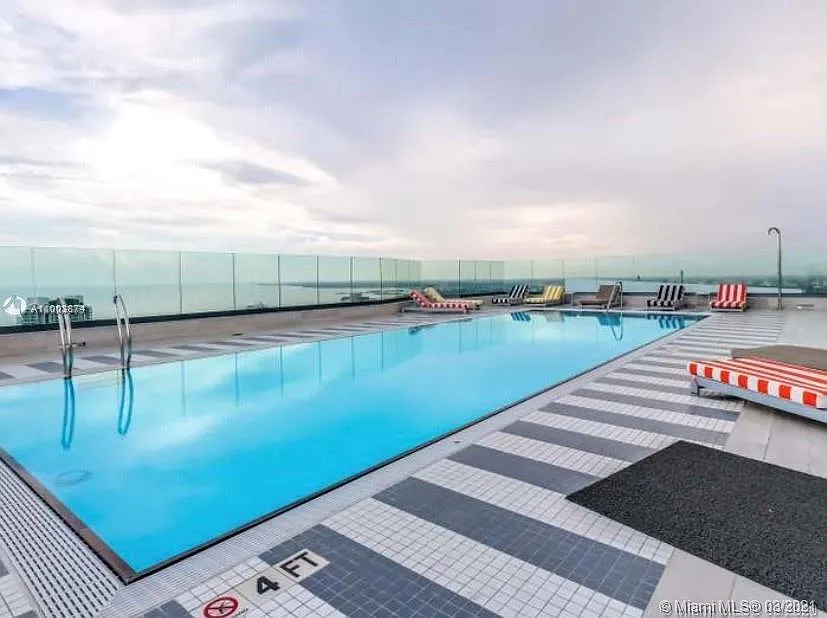 1300 S Miami Ave #18
