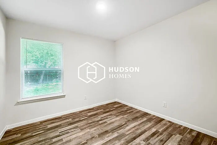 705 Henderson St #A — Photo 10