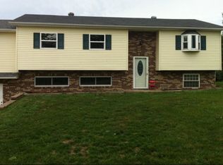437 Blairs Rdg, Moundsville, WV 26041