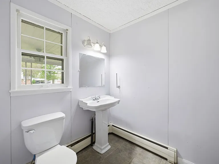 173 Colonial Dr #A — Photo 20
