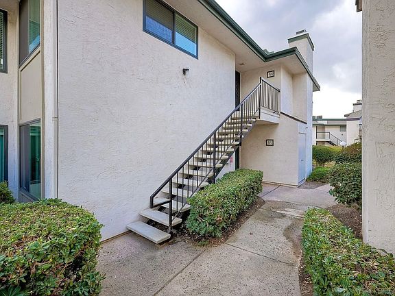 3rd image of 450 W Vermont Ave Unit 902