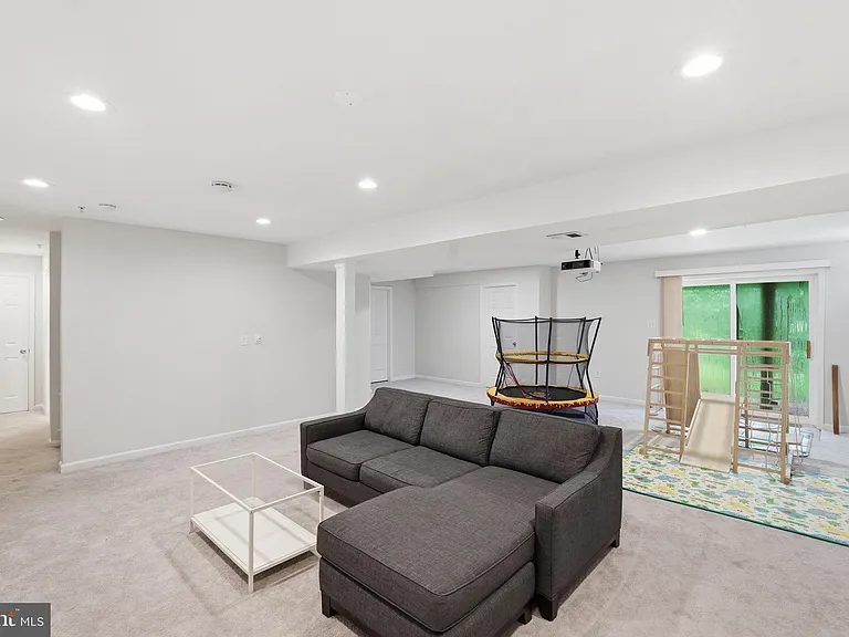 1908 Orchard Hill Dr — Photo 37