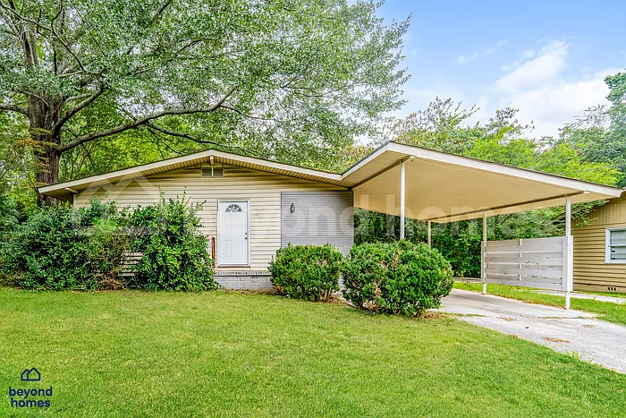 3 bed, 2.0 bath, 1092 sqft, $975 — Photo 1