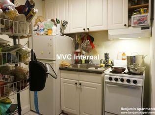 6 Camelot Ct APT 2F, Brighton, MA 02135