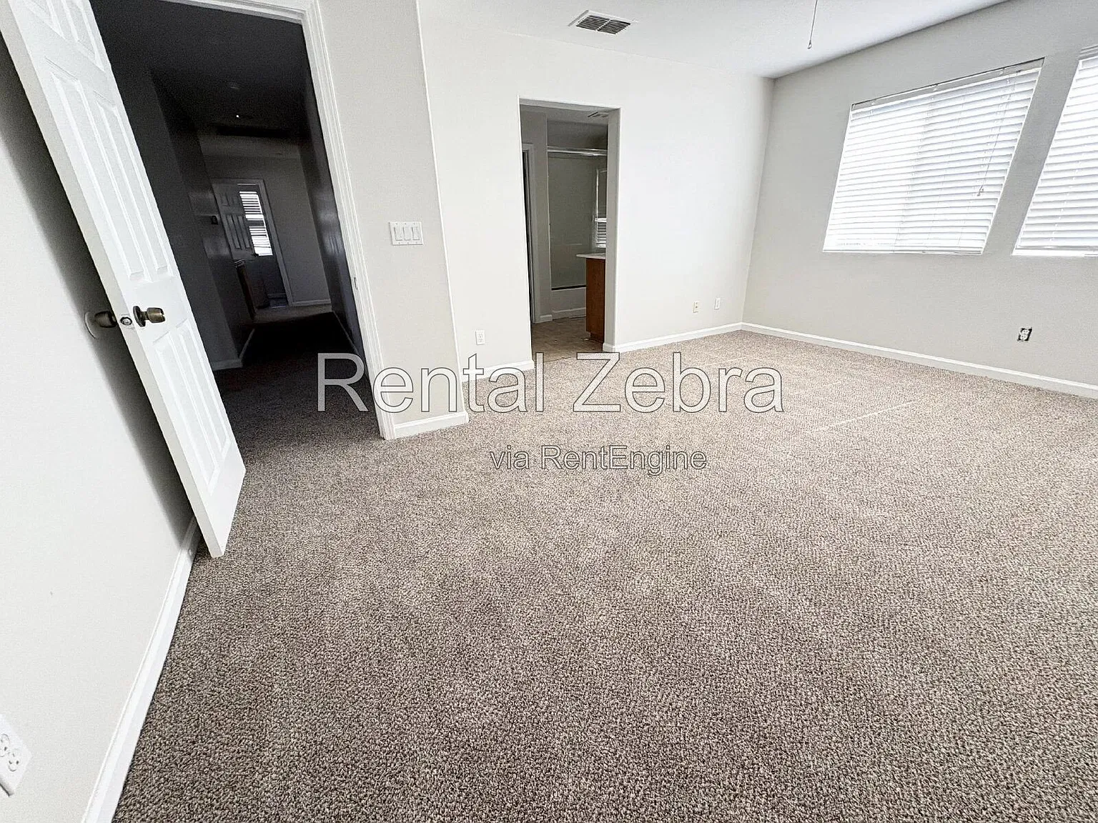 5 bed, 3.0 bath, 2390 sqft, $2,450 — Photo 4