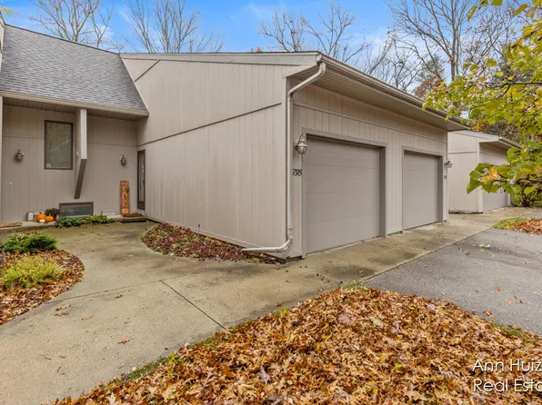 4795 Rockvalley Dr NE #47, Grand Rapids, MI 49525