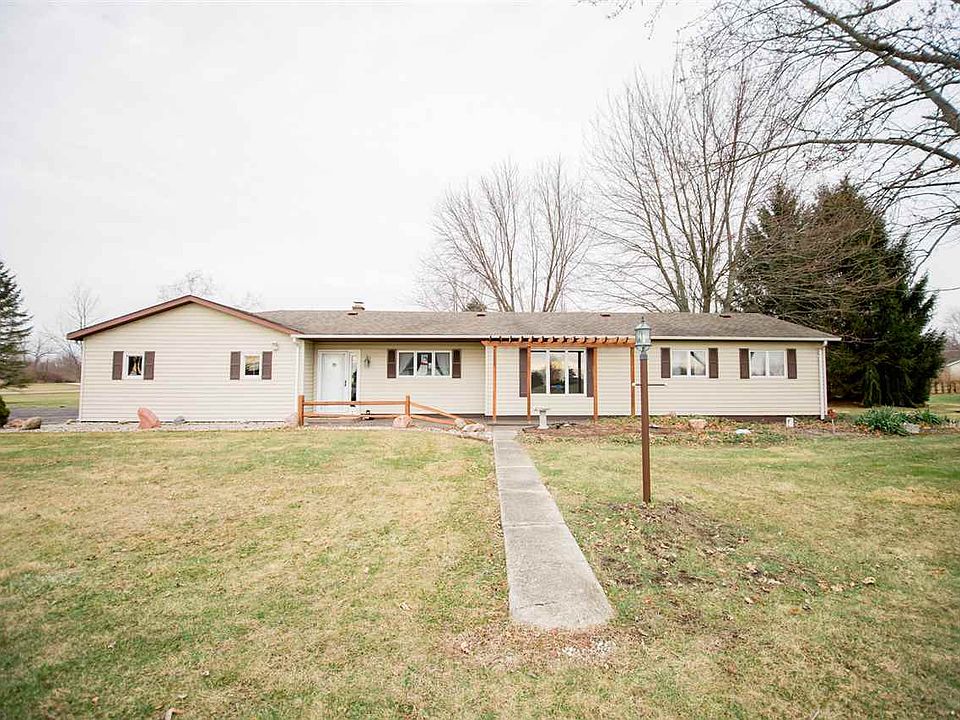 1st image of 3055 E Meadowood Ln