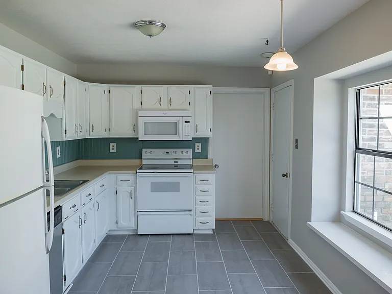 5640 Turner St — Photo 7
