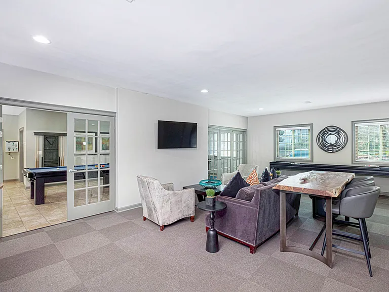 Springdale Glen — Photo 21