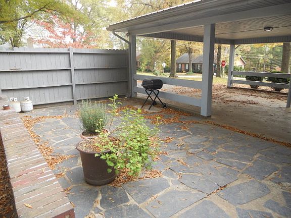 4th image of 512 Greenway Dr
