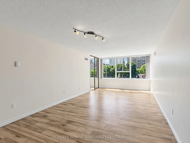 45 Carlton St #403 — Photo 3