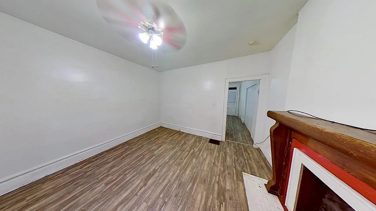2 bed, 950 sqft, $1,150 — Photo 2