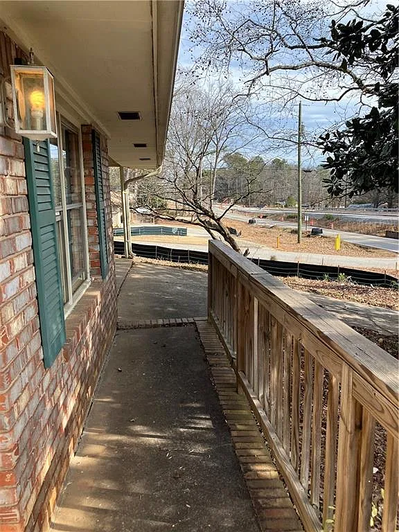 3 bed, 2.0 bath, 1075 sqft, $1,700 — Photo 4