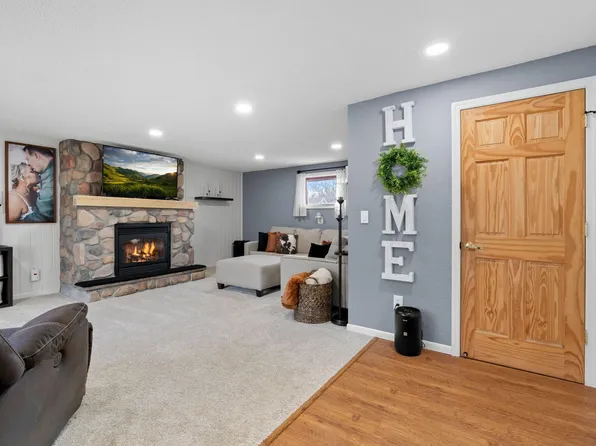 600 1st St SE, Pine City, MN 55063