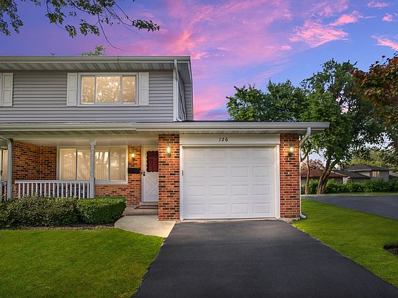 3rd image of 126 Queens Ct
