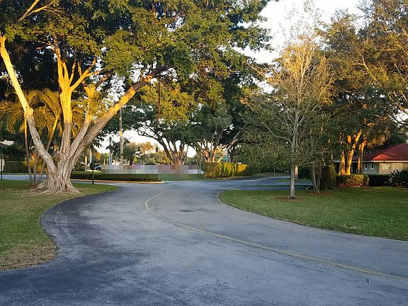 5th image of 459 NW 36th Ave
