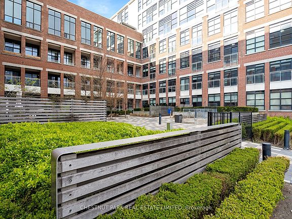 4th image of 43 Hanna Ave #401