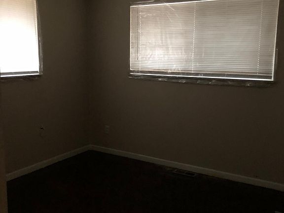5th image of 4524 Country Ln
