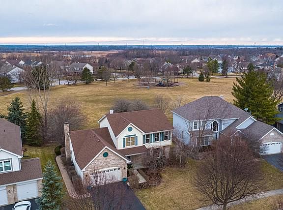 2nd image of 1346 Hunter Dr