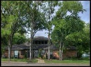211 Yacht Club Dr, Rockwall, TX 75032
