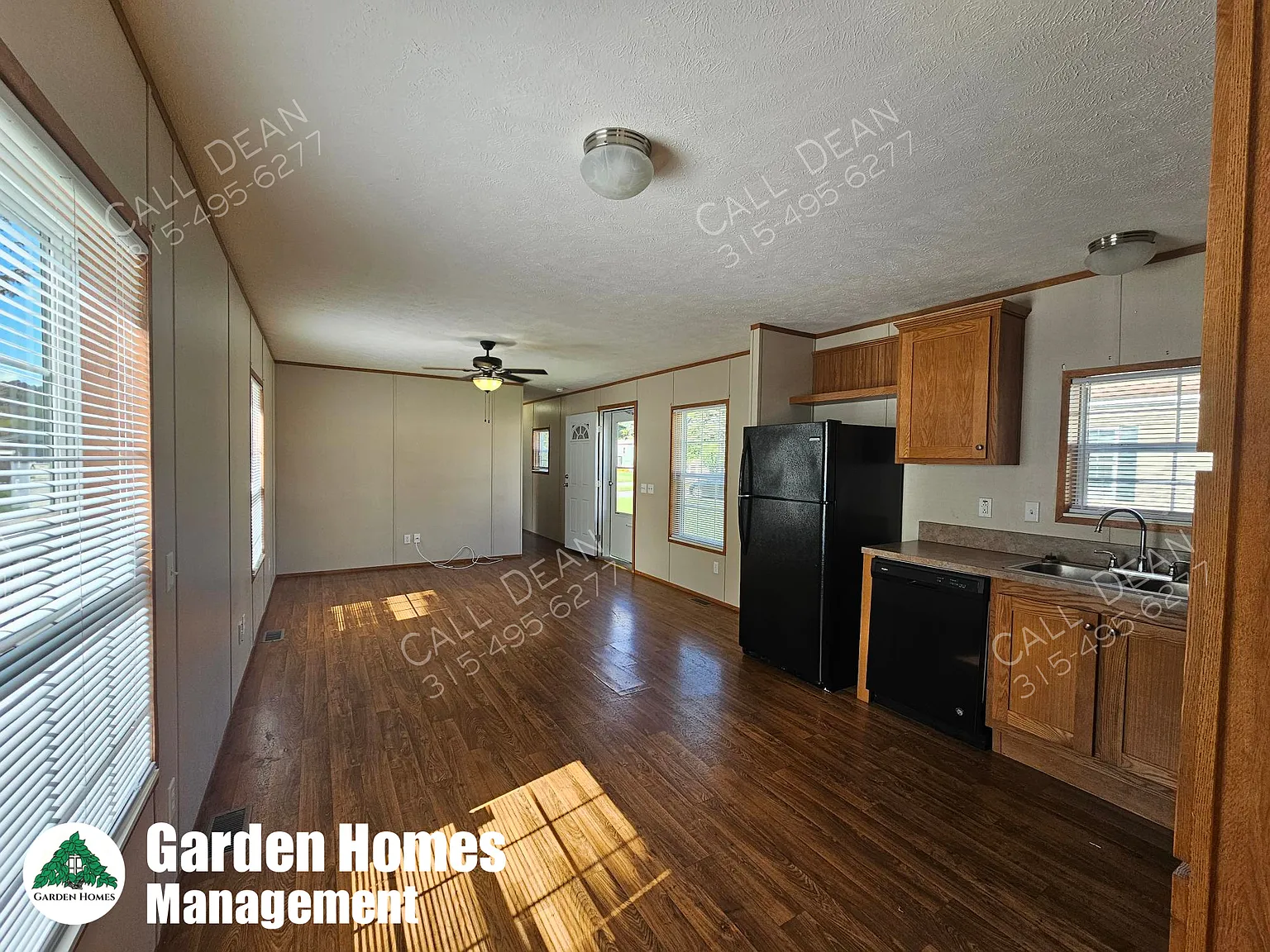 3 bed, 1.5 bath, 980 sqft, $1,350 — Photo 2