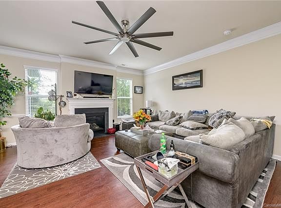 4th image of 3804 Schenley Ave
