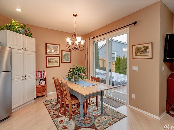 5th image of 2205 50th St Ct NW
