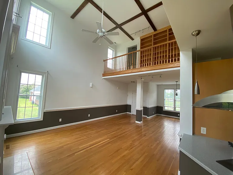 1021 Rolling Farm Dr — Photo 8