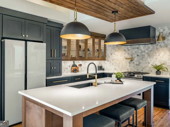 2237 Gunstock Dr, Stone Mountain, GA 30087