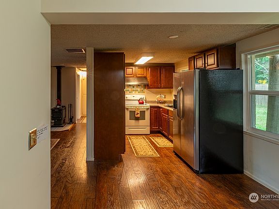 4th image of 22902 59th Avenue W