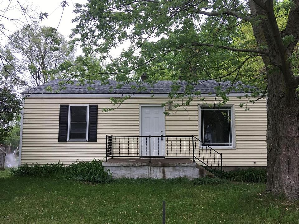 1st image of 131 Nancy St SE