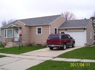 213 W Main St, Spring Valley, MN 55975