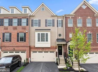 196 Merrin Ln, Wayne, PA 19087