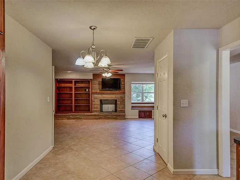 1515 Vine St — Photo 8