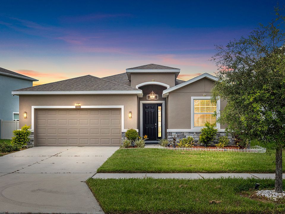 1st image of 33034 Sand Creek Dr