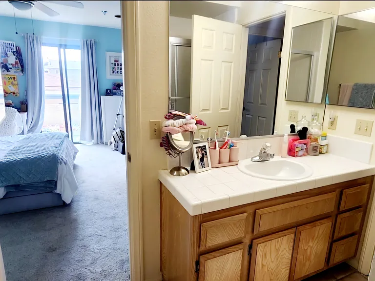 830 N Juanita Ave #4 — Photo 32