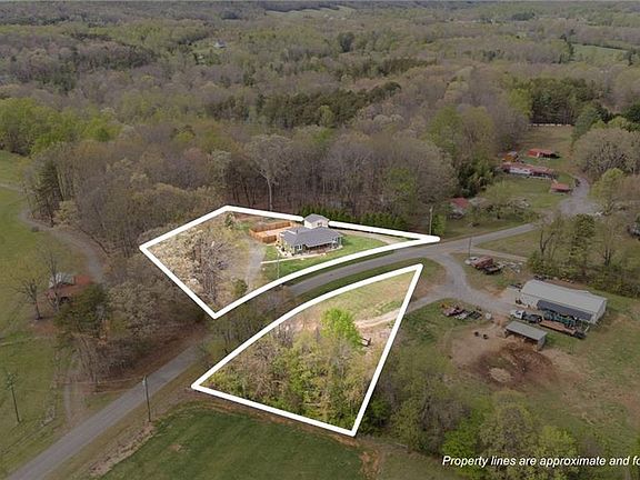 4th image of 207 Hersey Collins Rd