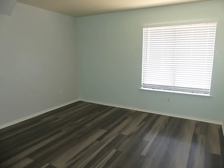 1221 N Peach Ave #144 — Photo 8