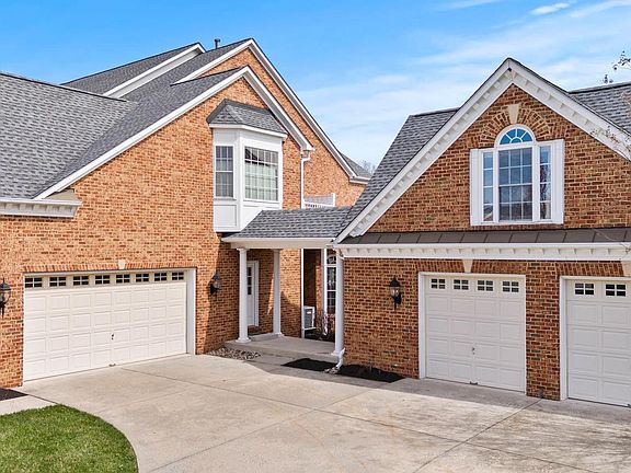 4th image of 12813 Vicar Woods Ln