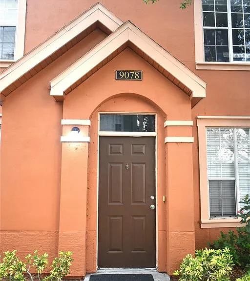 9078 Lake Chase Island Way — Photo 2