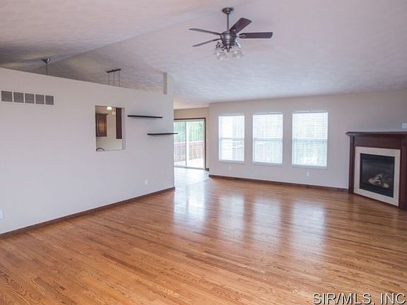 5th image of 1001 Torrington Ln